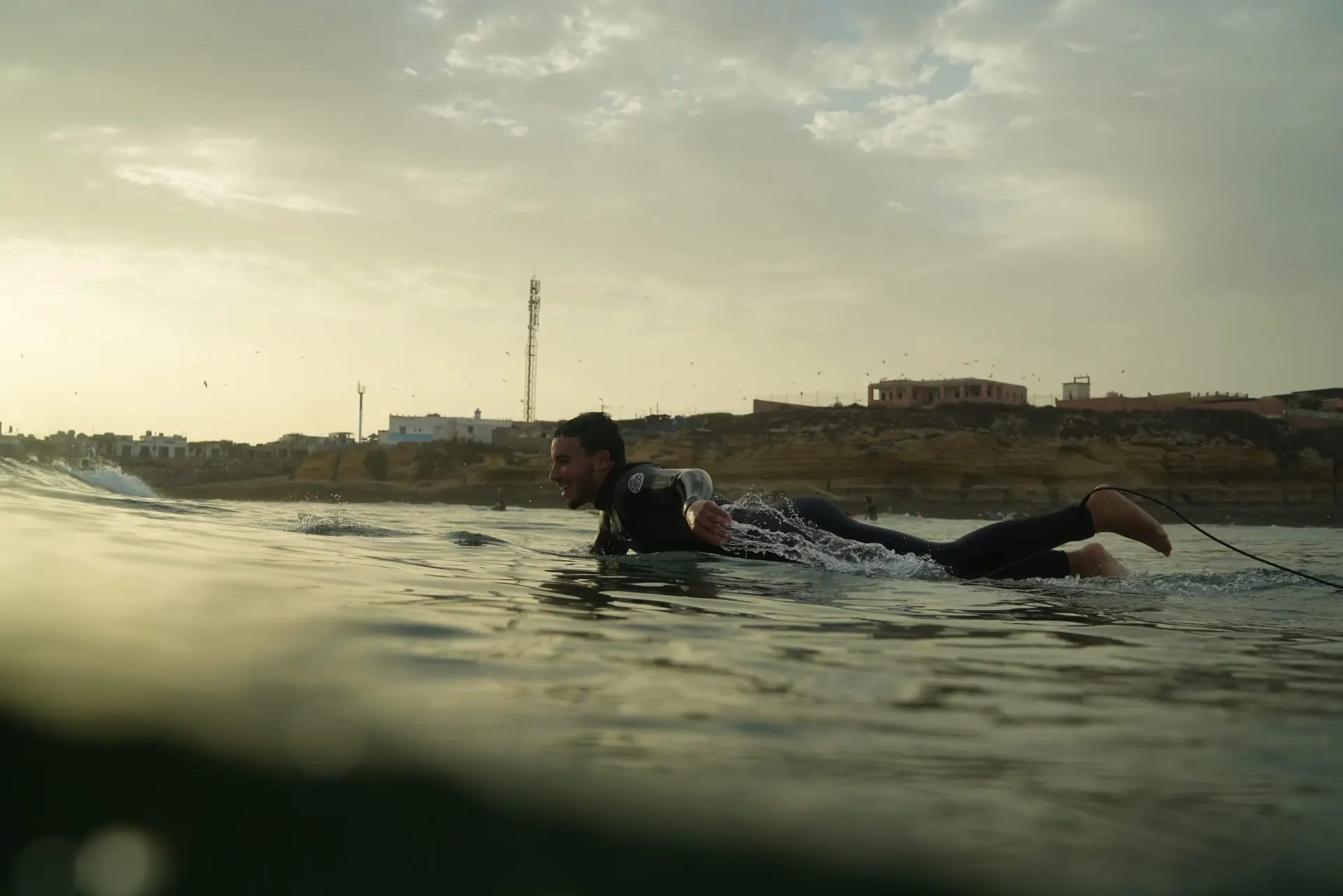Aymen, moniteur de surf et frère d’Achraf